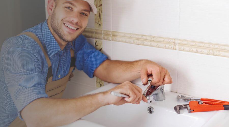 Local tankless water heater installation in Henderson, IL